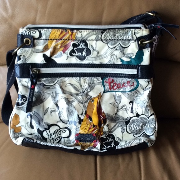 ❌SOLD❌ Sakroots Peace Crossbody and Wristlet Set - Picture 2 of 13